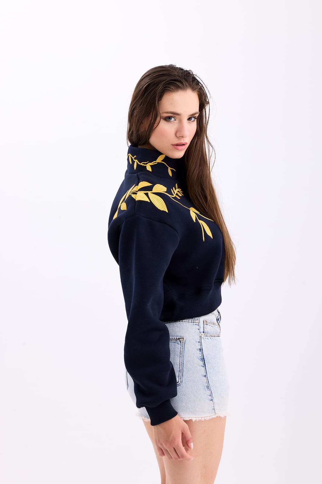 Kadın Nakışlı Sweat Bisiklet Yaka