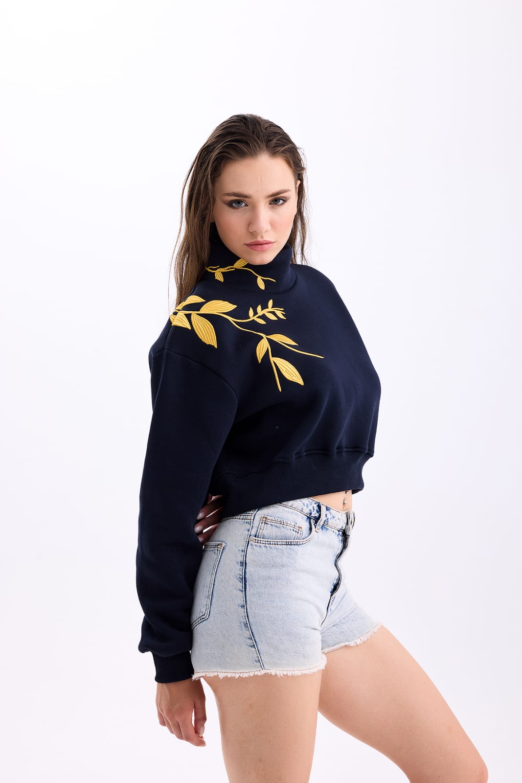 Kadın Nakışlı Sweat Bisiklet Yaka