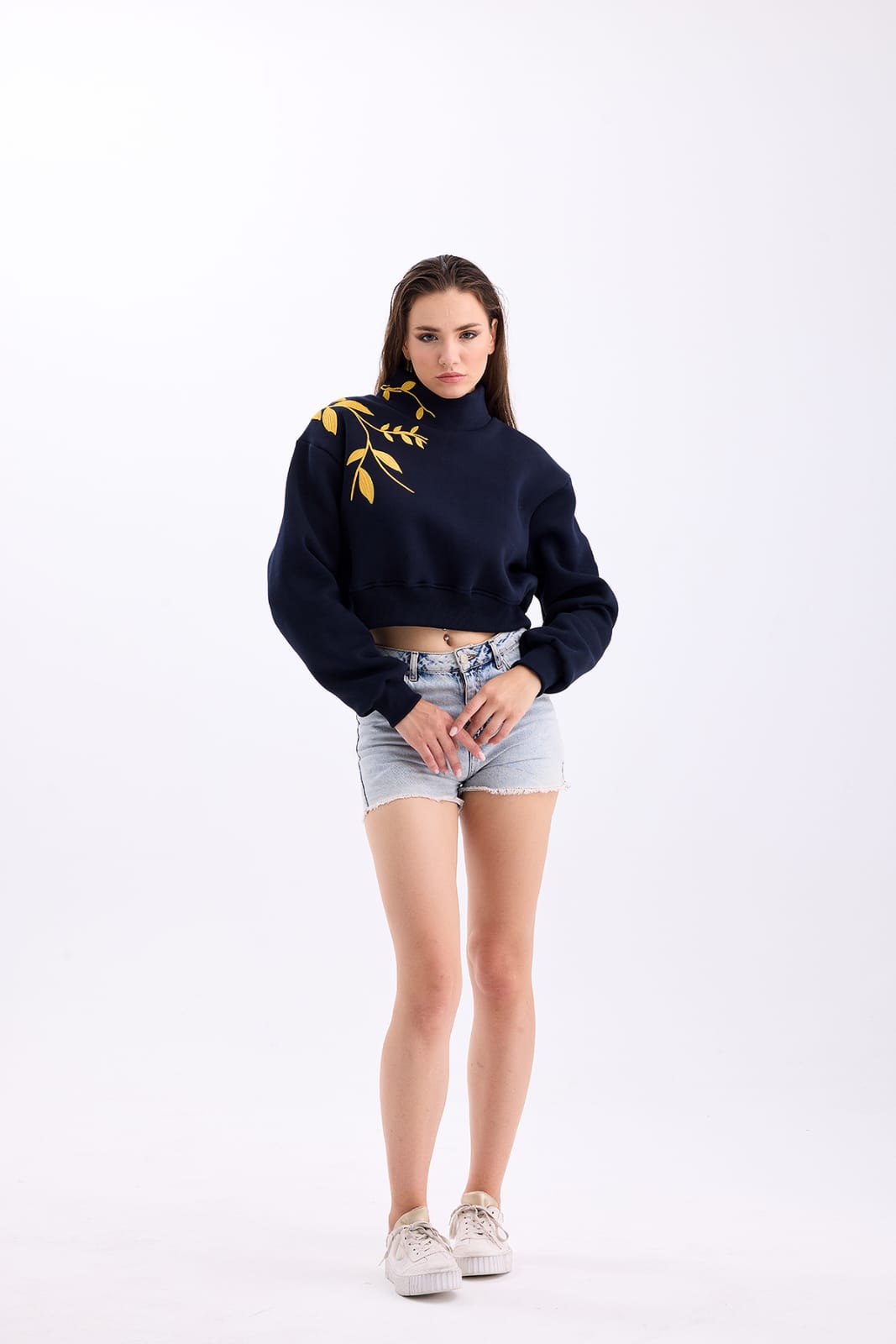 Kadın Nakışlı Sweat Bisiklet Yaka